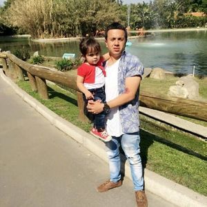 Meet your Posher, Carlos